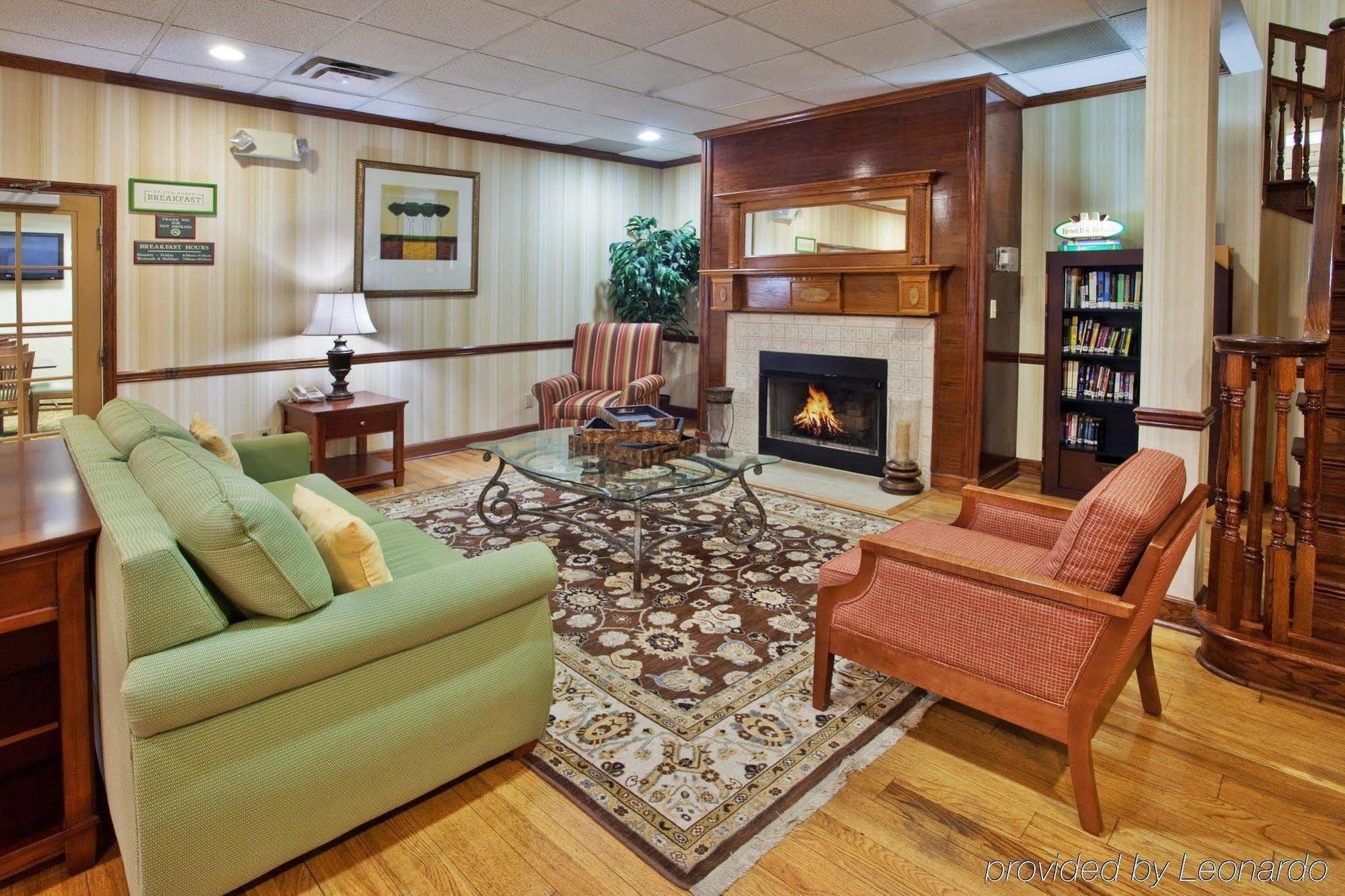 Days Inn & Suites By Wyndham Tucker/Northlake Интерьер фото