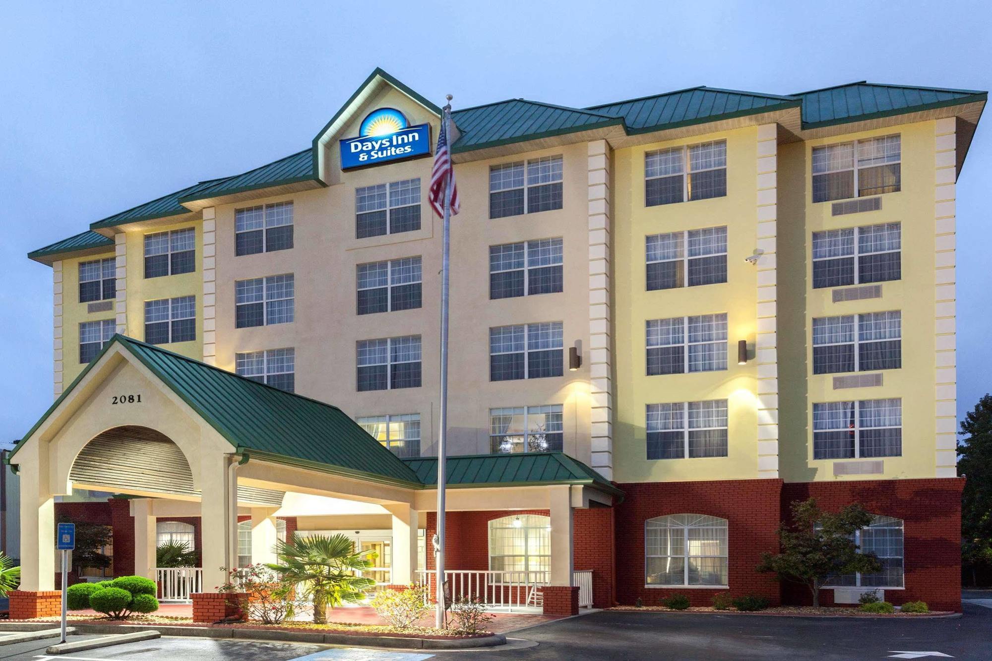 Days Inn & Suites By Wyndham Tucker/Northlake Экстерьер фото
