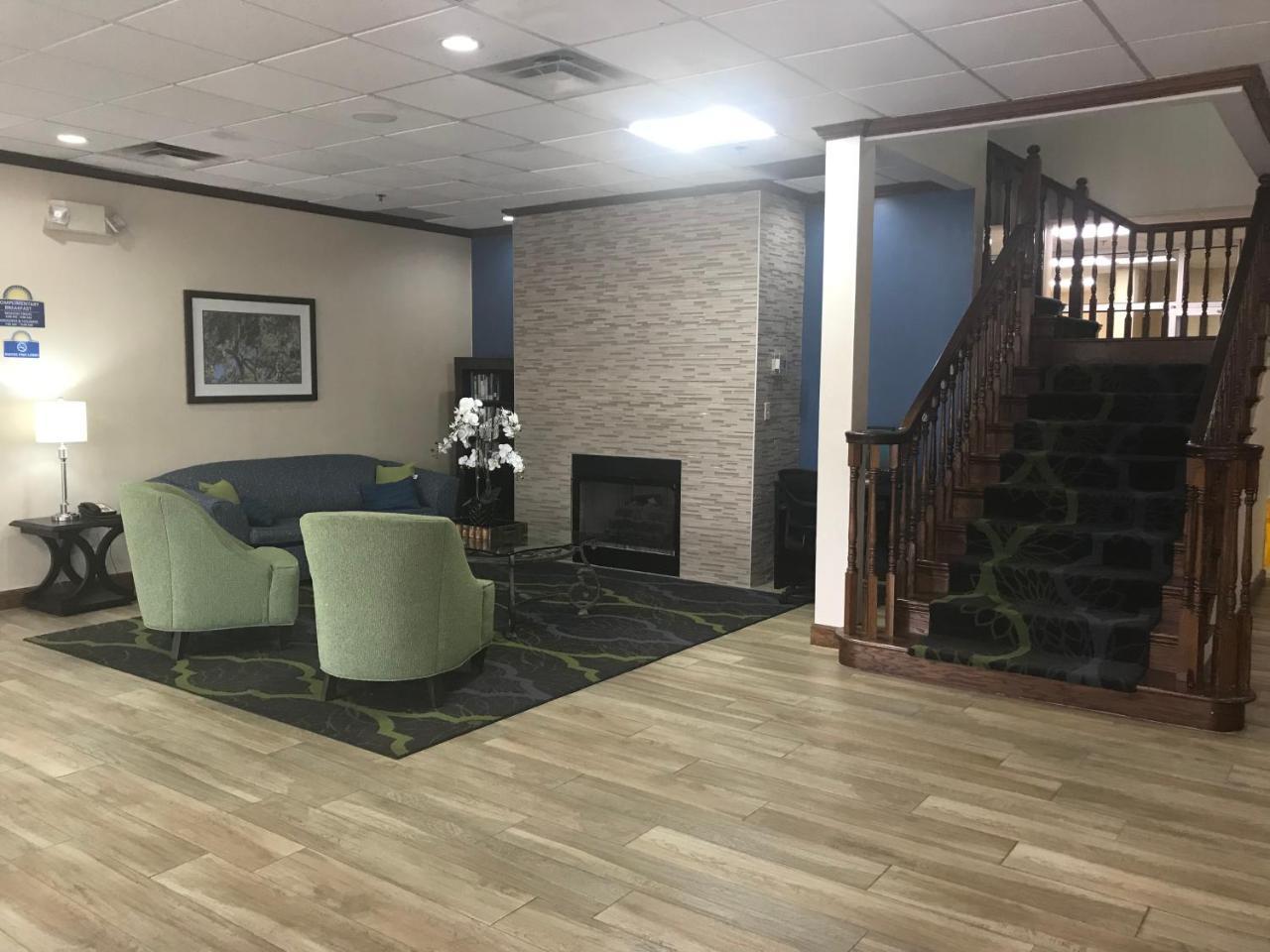 Days Inn & Suites By Wyndham Tucker/Northlake Экстерьер фото